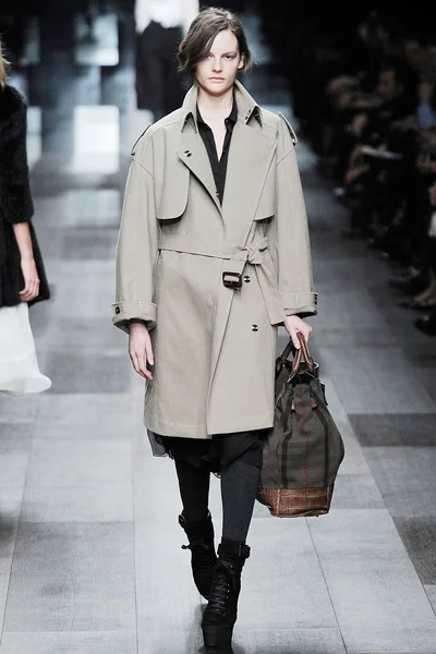 Look 4